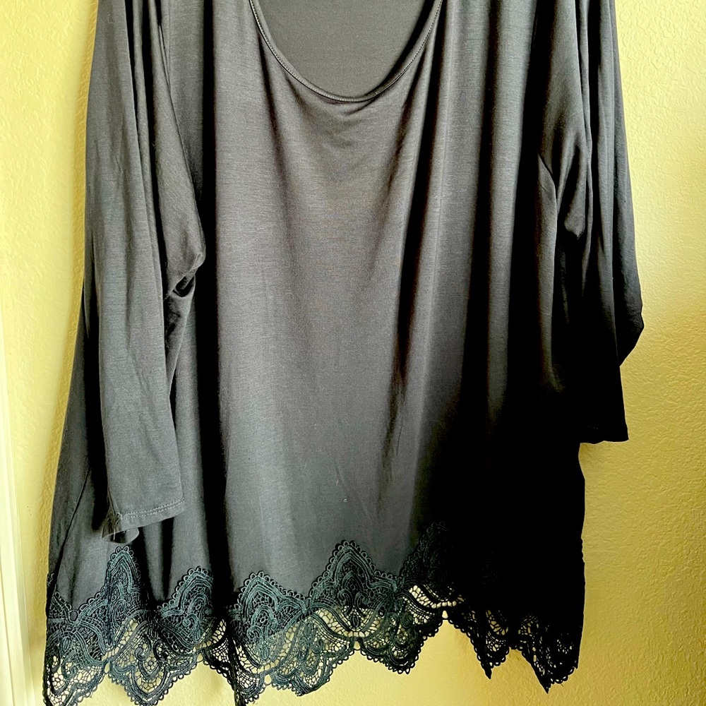 BEAUTIFUL PLUS SIZE SHIRT!